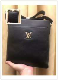 Picture of LV Mens Bags _SKUfw135046279fw
